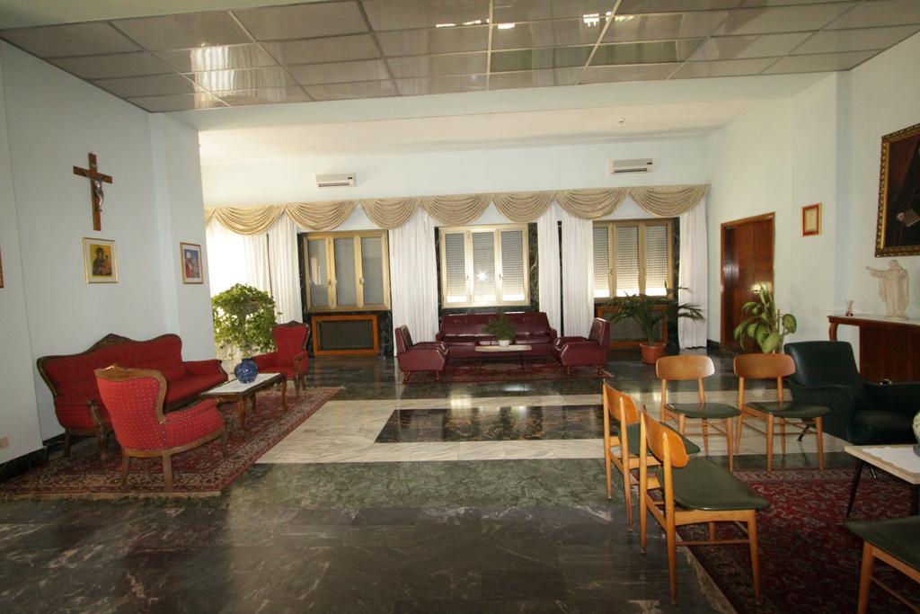 Casa Per Ferie Margherita Diomira Hotel - Rome — Photos 3